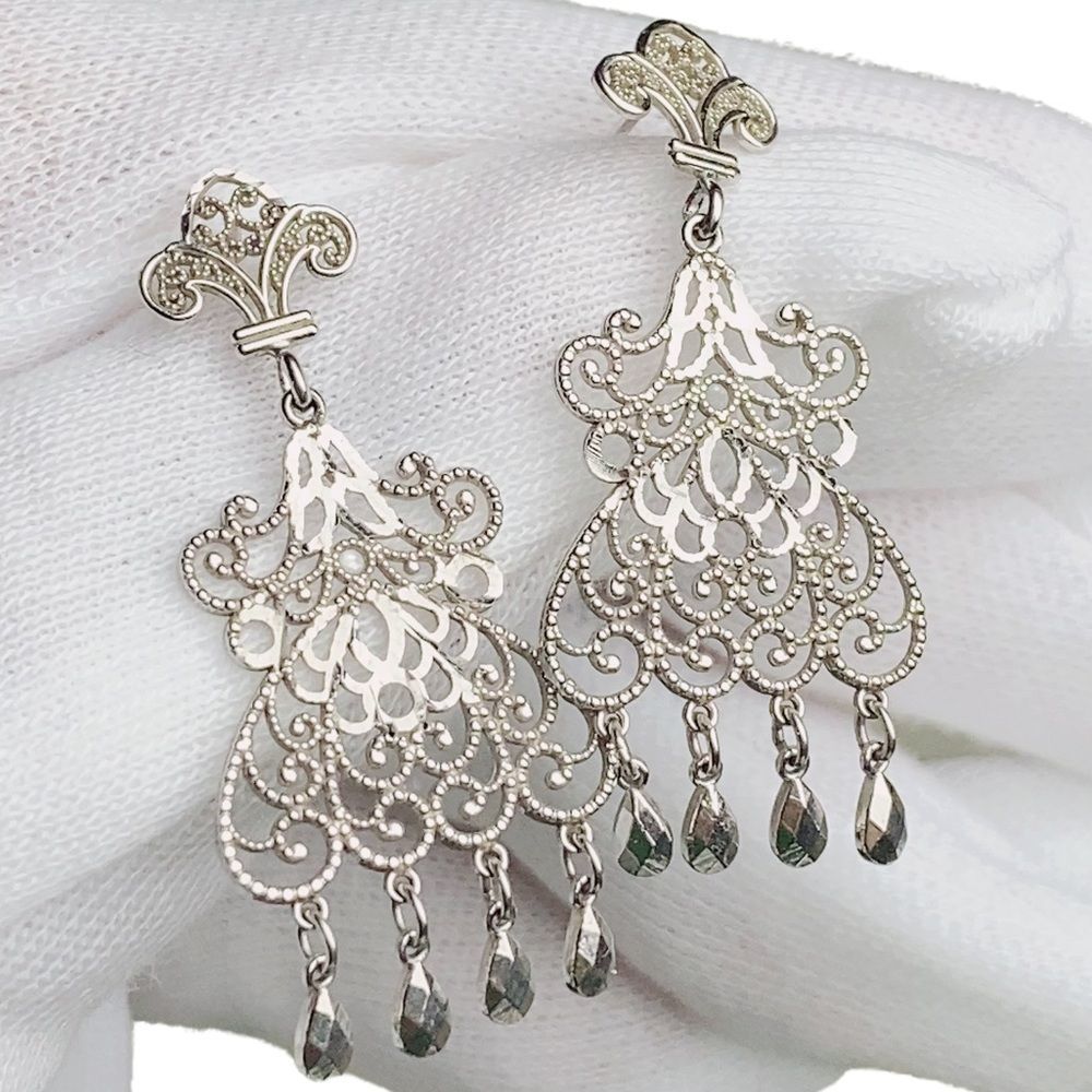 Chandelier 14k White Gold Earrings